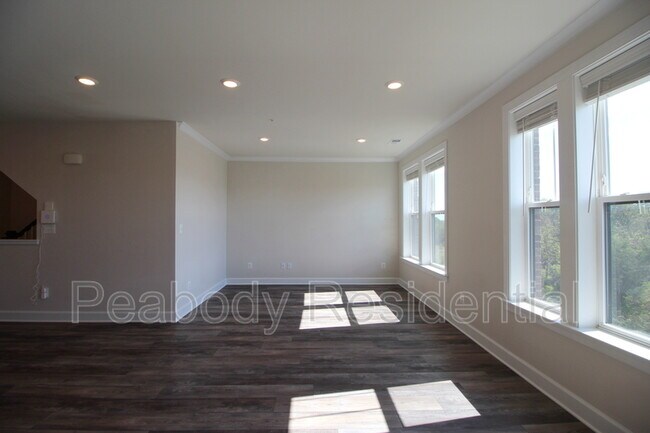 Building Photo - 43355 Radford Divide Ter