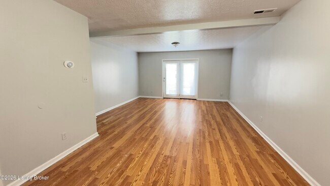 Foto del edificio - 729 E Court Ave