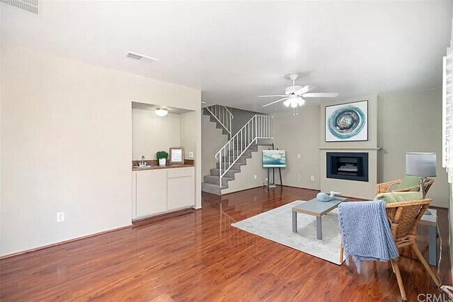 Foto del edificio - 1910 W Palmyra Ave