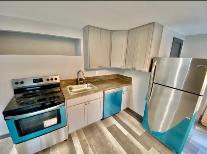 Foto principal - 34 Saxon Wood Rd