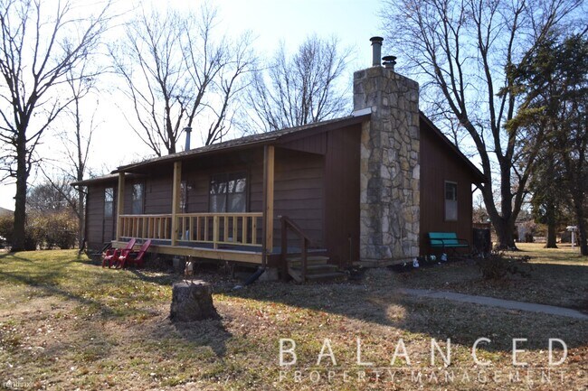 Foto del edificio - 3 br, 1.5 bath House - 5221 SE Tecumseh Rd