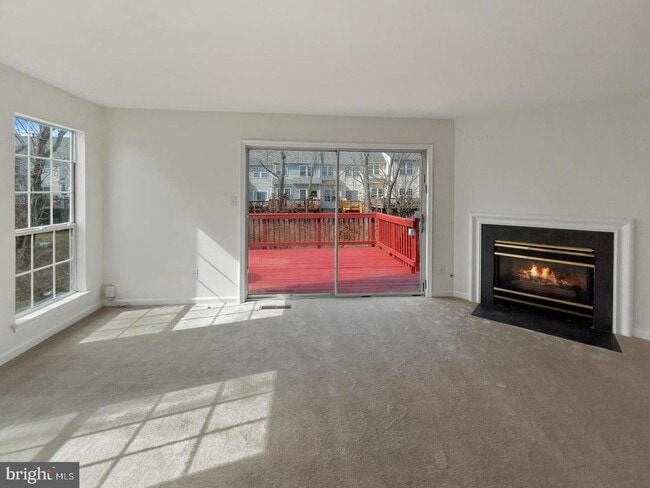 Building Photo - 5978 Manorwood Dr