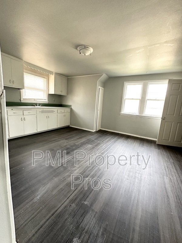 Foto del edificio - 4952 N 25th St