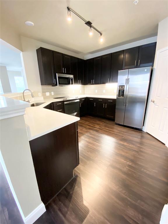 Foto del edificio - 5442 Caruth Haven Ln