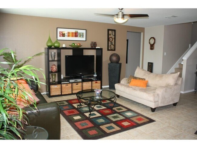 Foto del edificio - 705 Kingfisher Ln