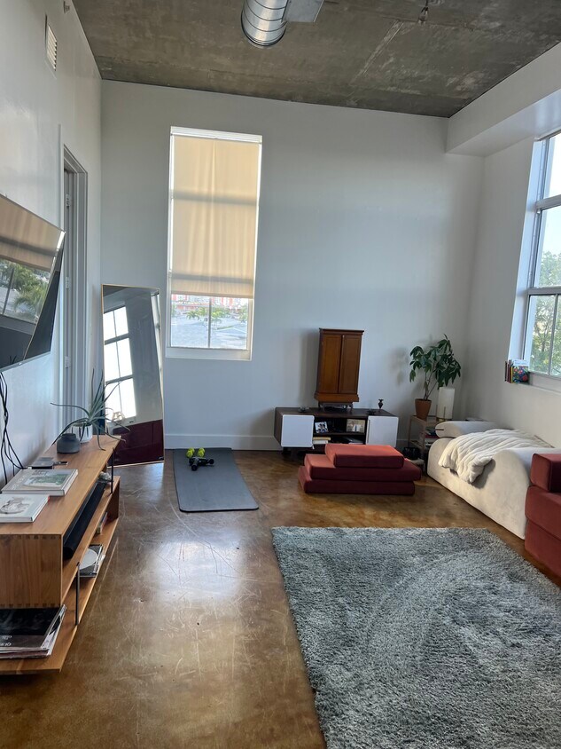 Foto principal - 1789 NE Miami Gardens Dr