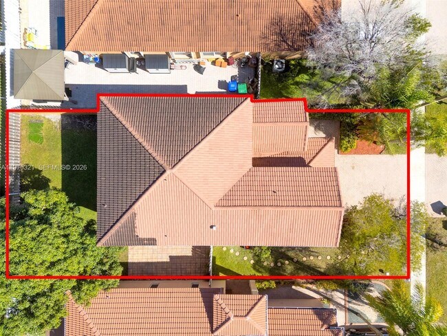 Foto del edificio - 19249 NW 13th St