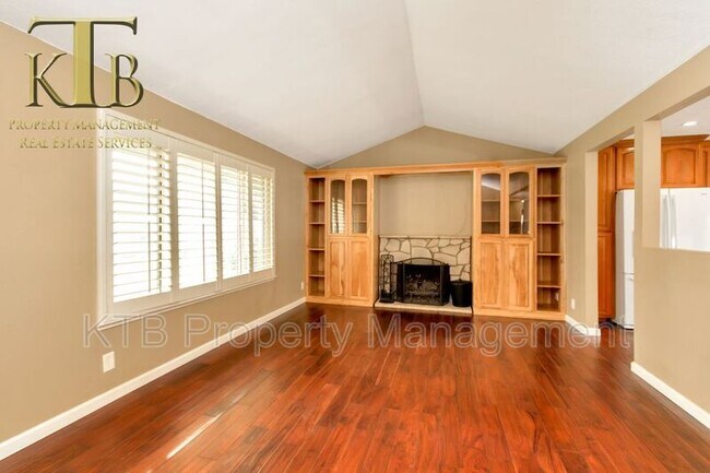 Building Photo - 9399 Medallion Way