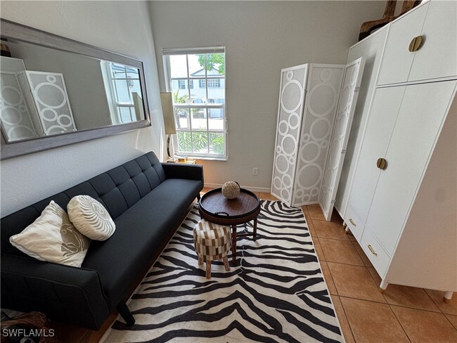 Building Photo - 859 Tanbark Dr