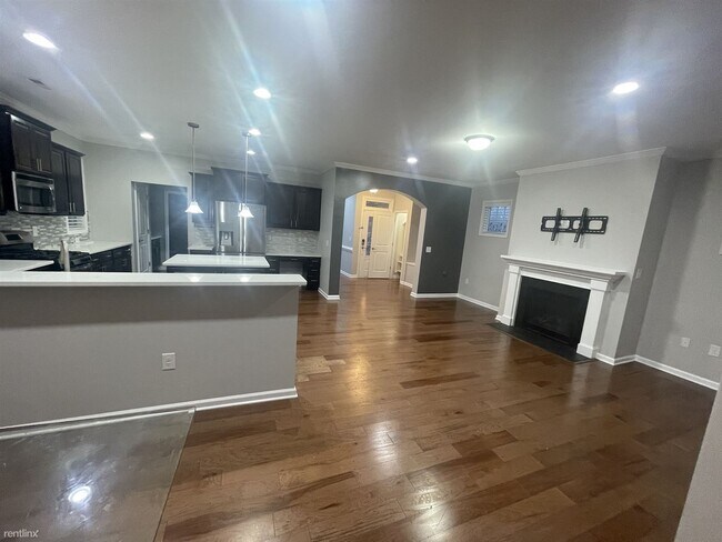 Foto del edificio - 4 br, 3.5 bath House - 1005 Oatney Ridge Ln