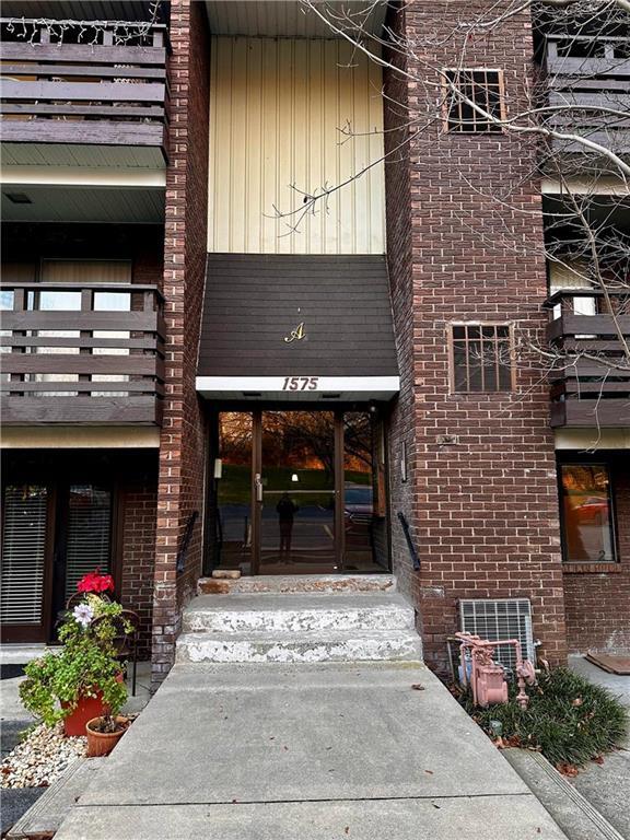 Building Photo - 1575-2 Creekside Rd