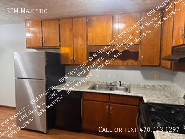 Foto del edificio - 203 Toby Springs Ln