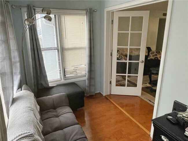 Foto del edificio - 514 Summit N Dr NE