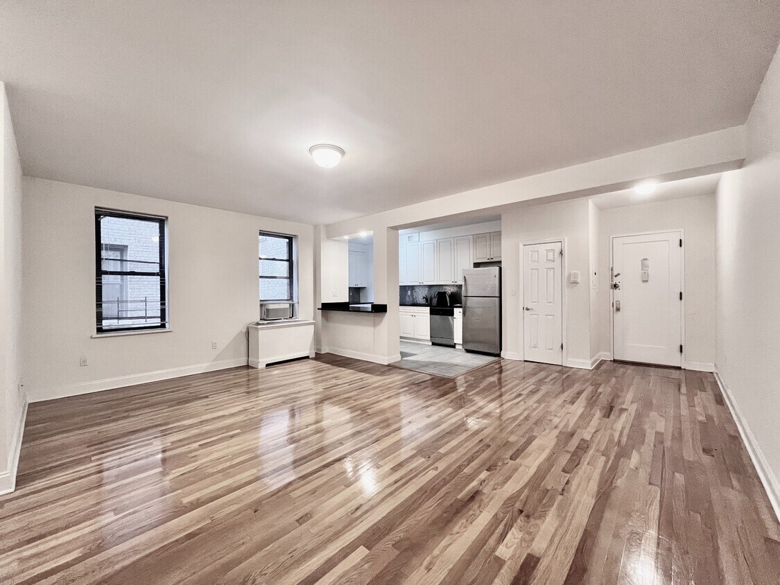 Foto principal - 105 Pinehurst Ave