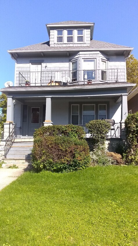 Primary Photo - 2026 Hertel Ave
