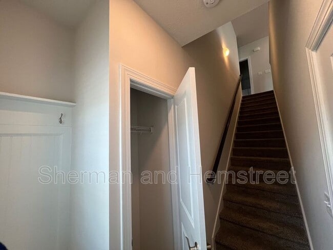 Building Photo - 5005 Mimosa Dr