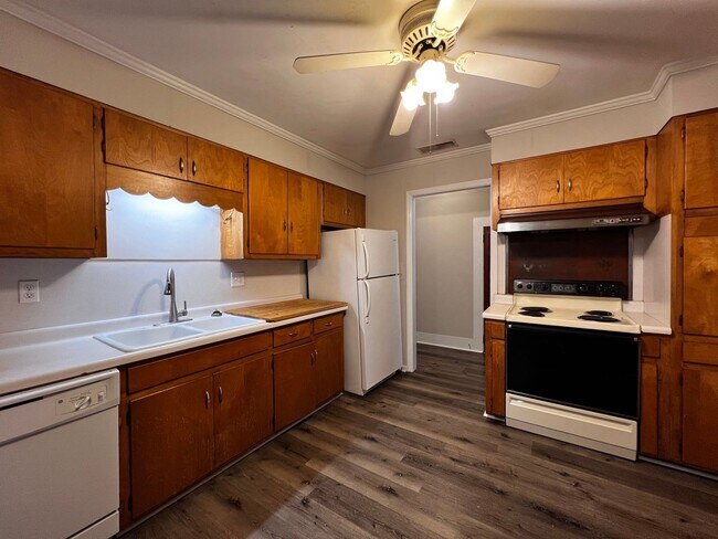 Foto del edificio - 1045 Macon Hwy