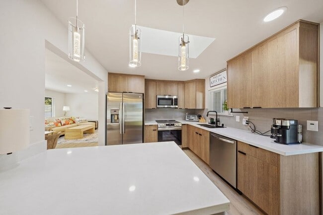 Foto del edificio - 11405 14th Ave SW