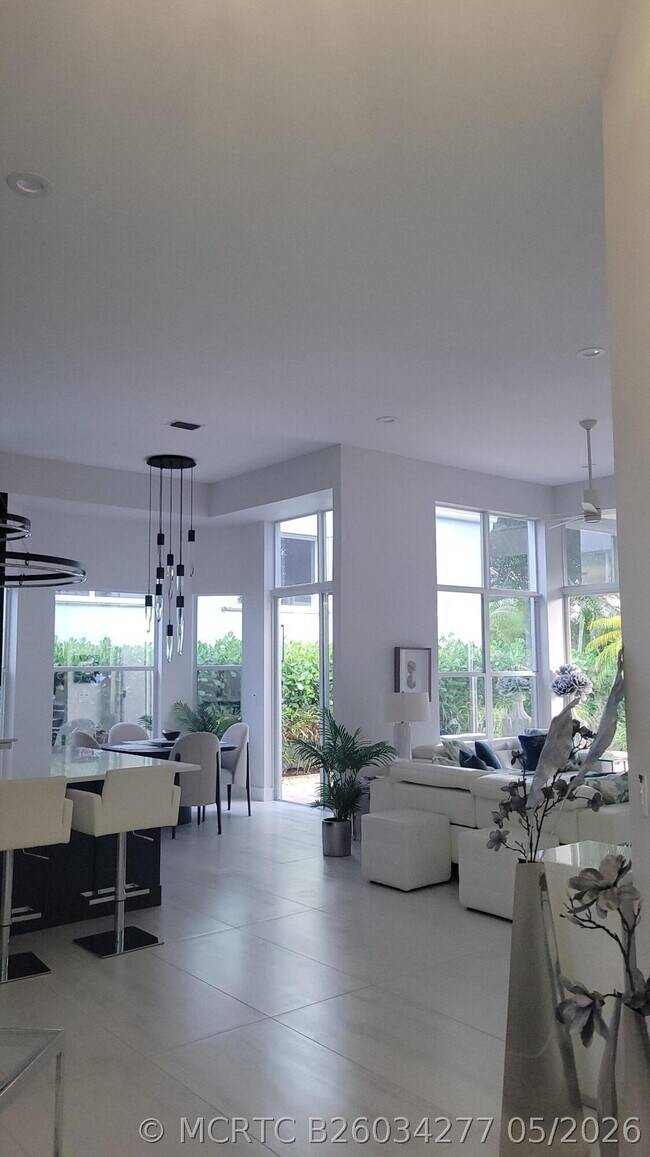 Building Photo - 127 Sunset Cove Ln