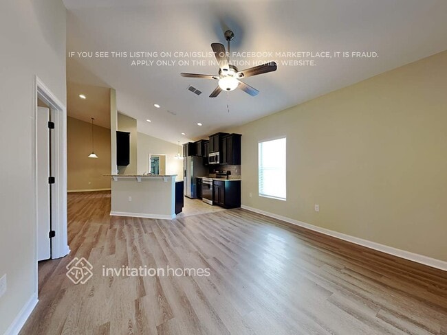 Foto del edificio - 1596 Litchfield Dr