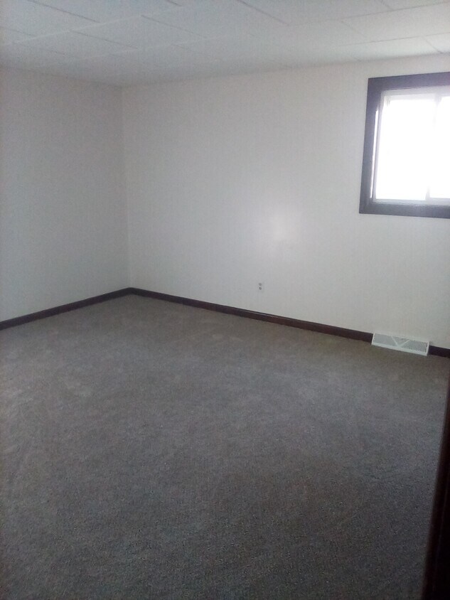 Master bedroom - 161 Chapel Ave