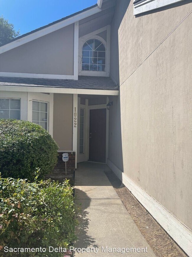 Building Photo - 4 br, 2.5 bath House - 1022 Galleon Way