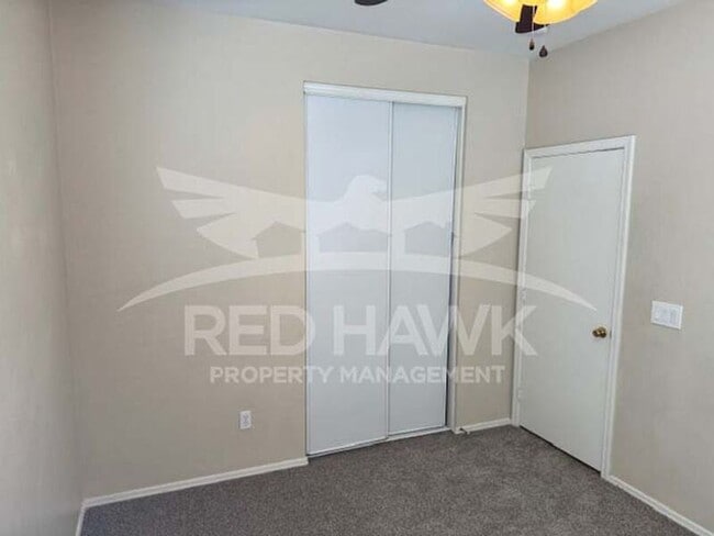 Building Photo - 3065 E Santa Rosa Dr