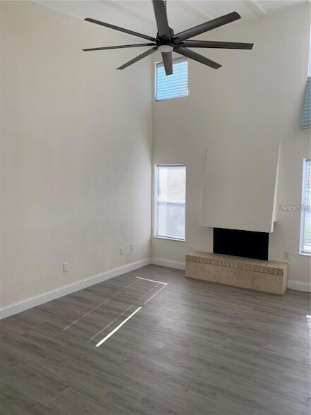 Foto del edificio - 17202 Sandalwood Dr