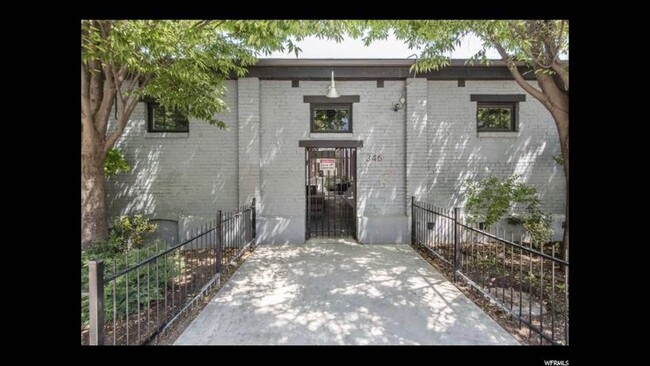 Foto del edificio - 346 Pierpont Avenue, Unit E119