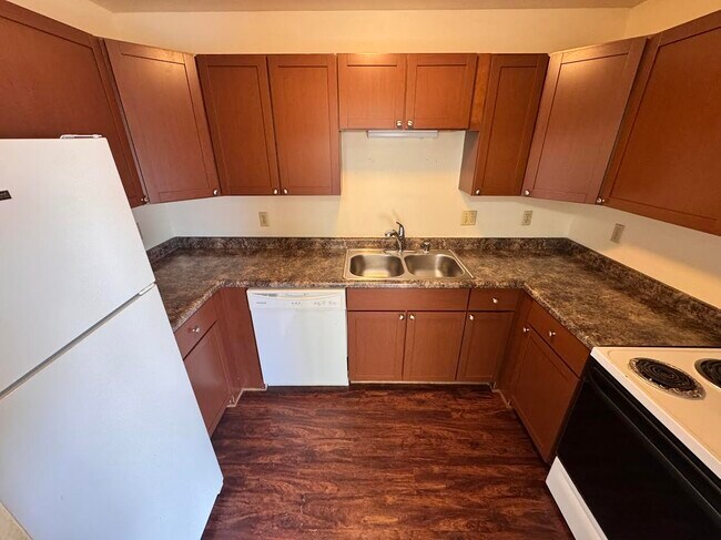 Foto del edificio - 2361 Chalet Gardens Rd