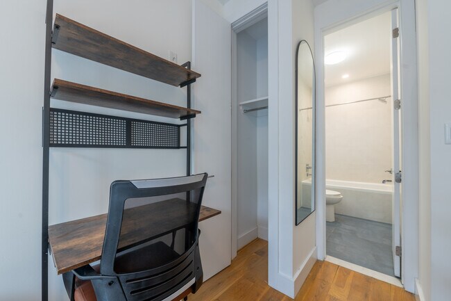 Foto del edificio - 1062 Halsey St