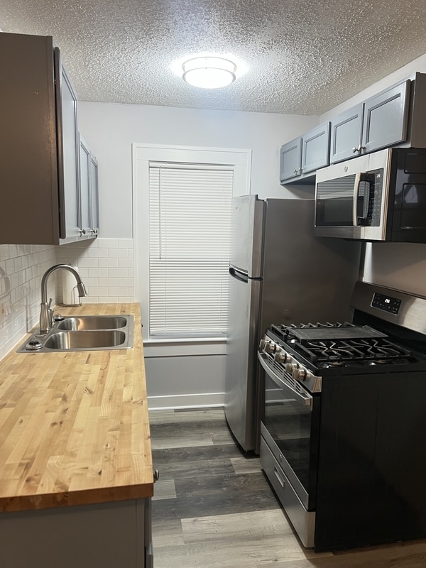 Building Photo - 987 Montie Rd