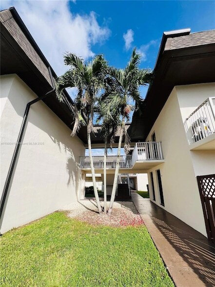 Foto del edificio - 8475 SW 94th St