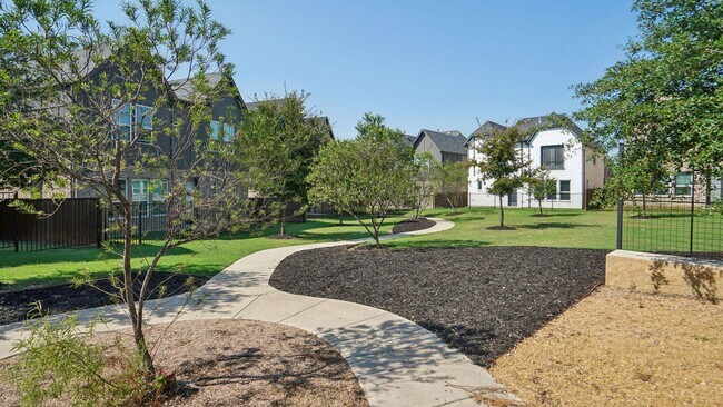 Building Photo - Ridgeview Villas