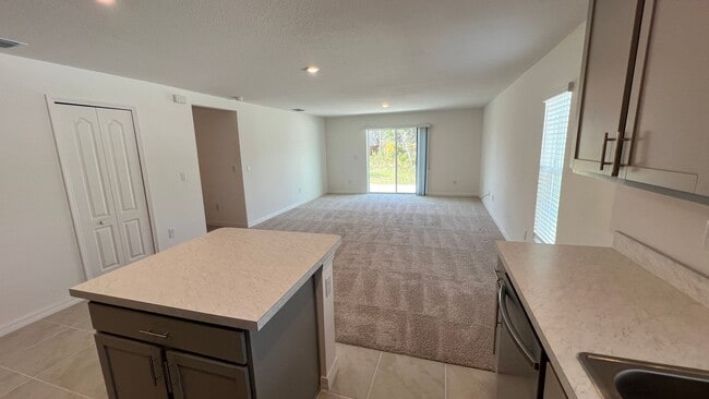 Building Photo - BEAUTIFUL 3BD/2BA Home in Palm Bay!!