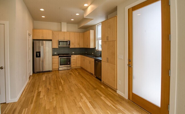 Building Photo - Bright and Modern 3-Bed, 3.5-Bath Home with Dual Primary Suites and Finished Basement