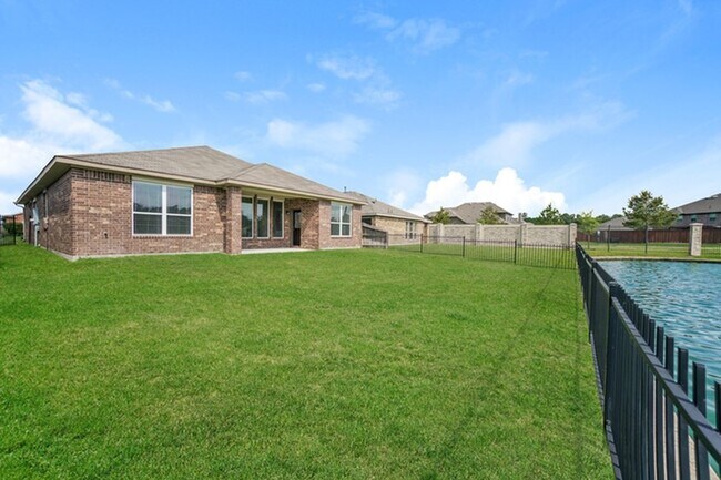 Foto del edificio - 29607 Clover Shore Dr