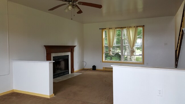Building Photo - 2255 Whippoorwill Dr