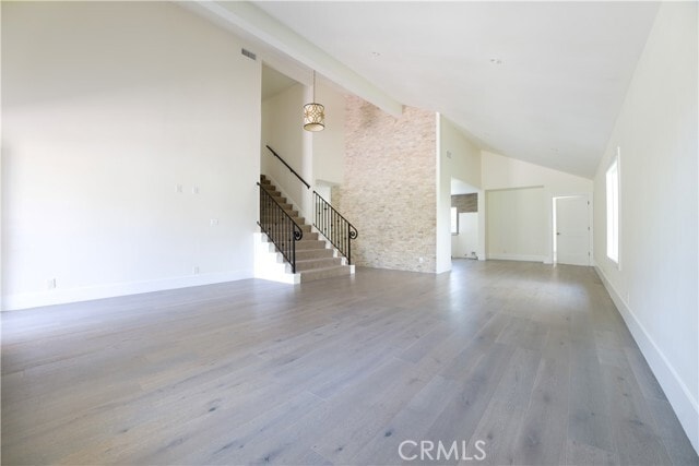 Building Photo - 10 Mayflower