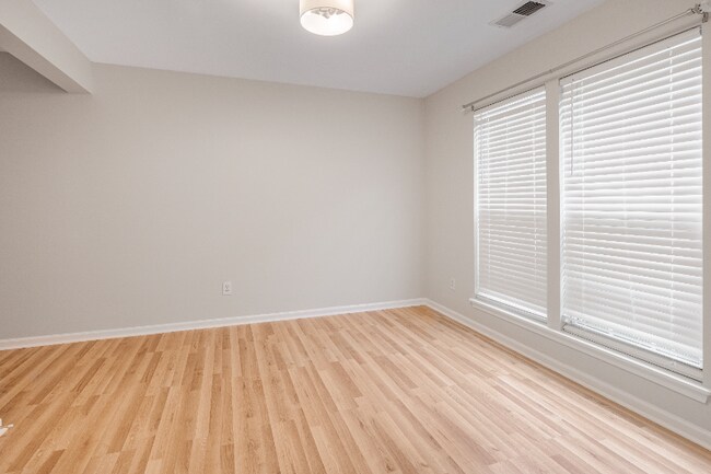Foto del edificio - 8177 Millwright Ln