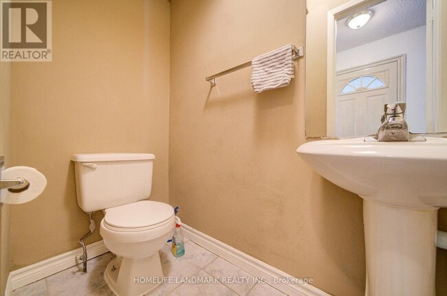 Building Photo - 29 Moorehouse Dr