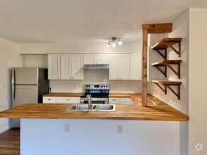 Building Photo - 400 Cranbrook Ave SE