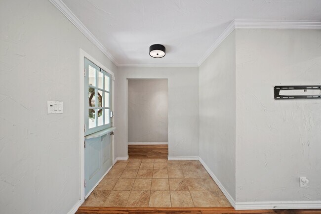 Building Photo - 10602 Willowisp Dr