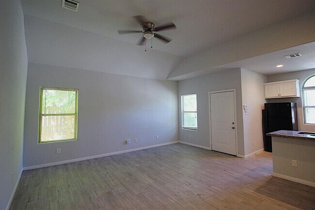 Foto del edificio - 3702 Wylie St