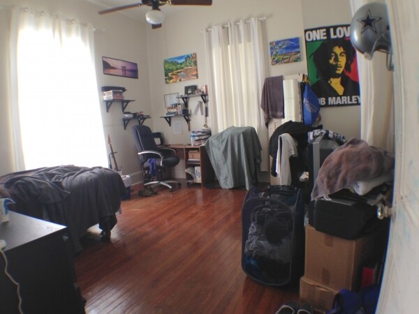 Foto del edificio - 906 W. 22nd Street Duplex