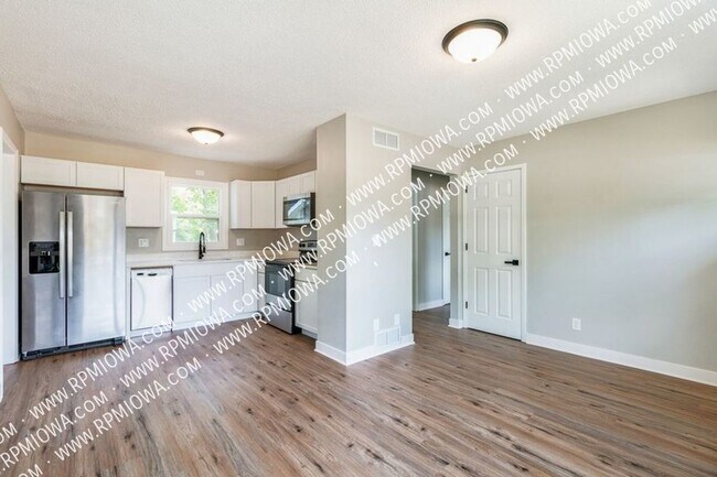Foto del edificio - 1533 Ridgewood Ave