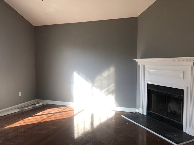 Foto del edificio - 131 Pebble Creek Rd