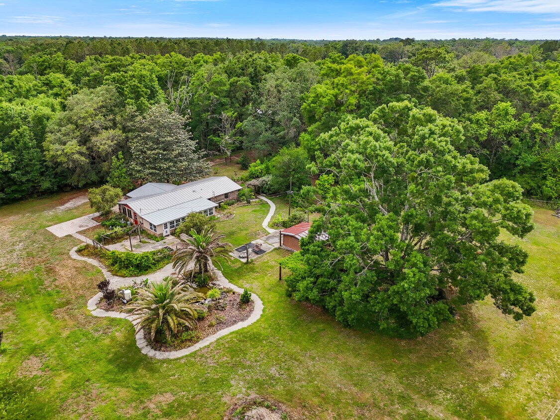 Foto principal - 17530 NW 32nd Ave
