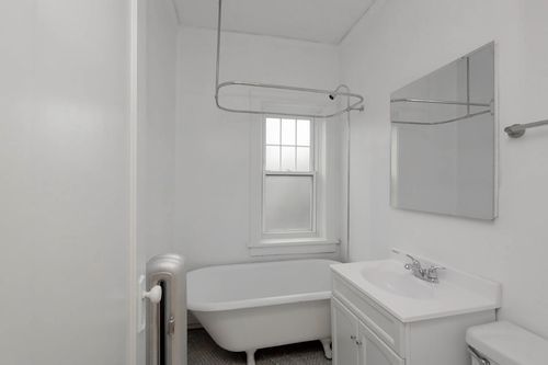 Primary Photo - 4600 N Lincoln Ave
