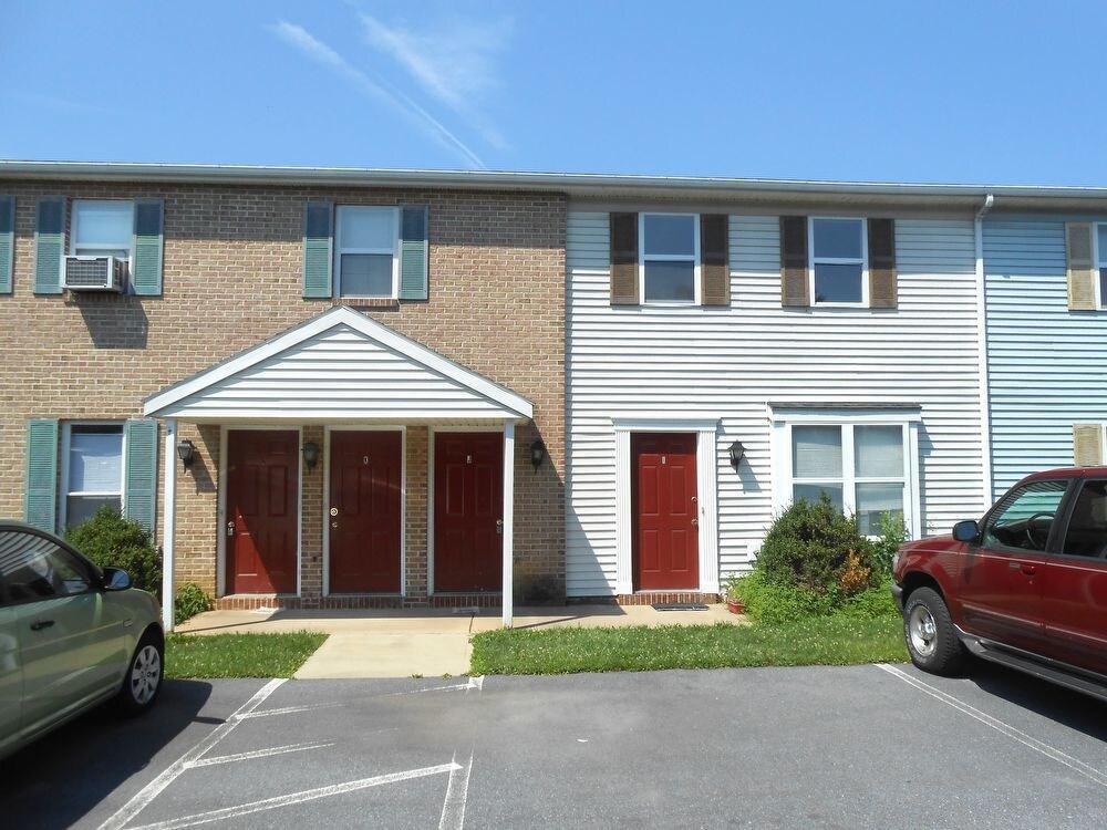 Primary Photo - 225 Miller Rd